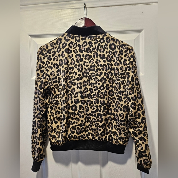 NWT Reversible Stella & Dot Zip Jacket. Leopard print/black. - Picture 2 of 4
